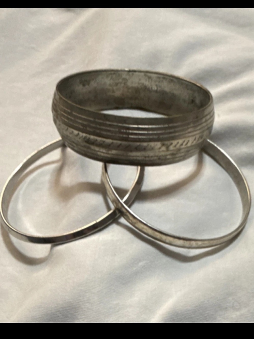 Vintage Lot of 3 Silver Tone Metal Bangle Bracelet Set